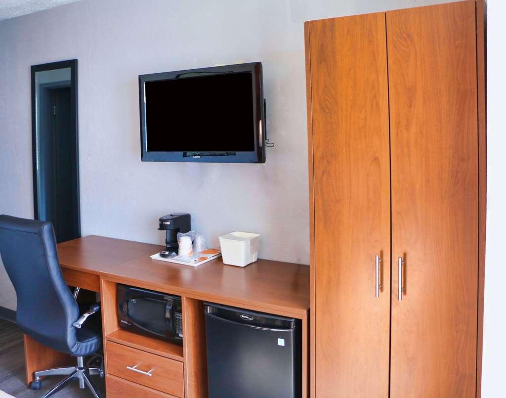 Quality & Watertown Fort Drum Hotel Calcium